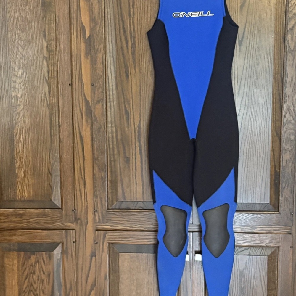 O'Neill Black and Blue Neoprene Wetsuit Women’s 10